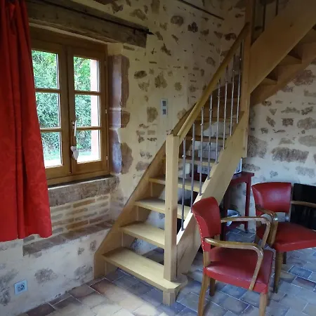 L'abrejou فندق مبيت وإفطار Le Donjon